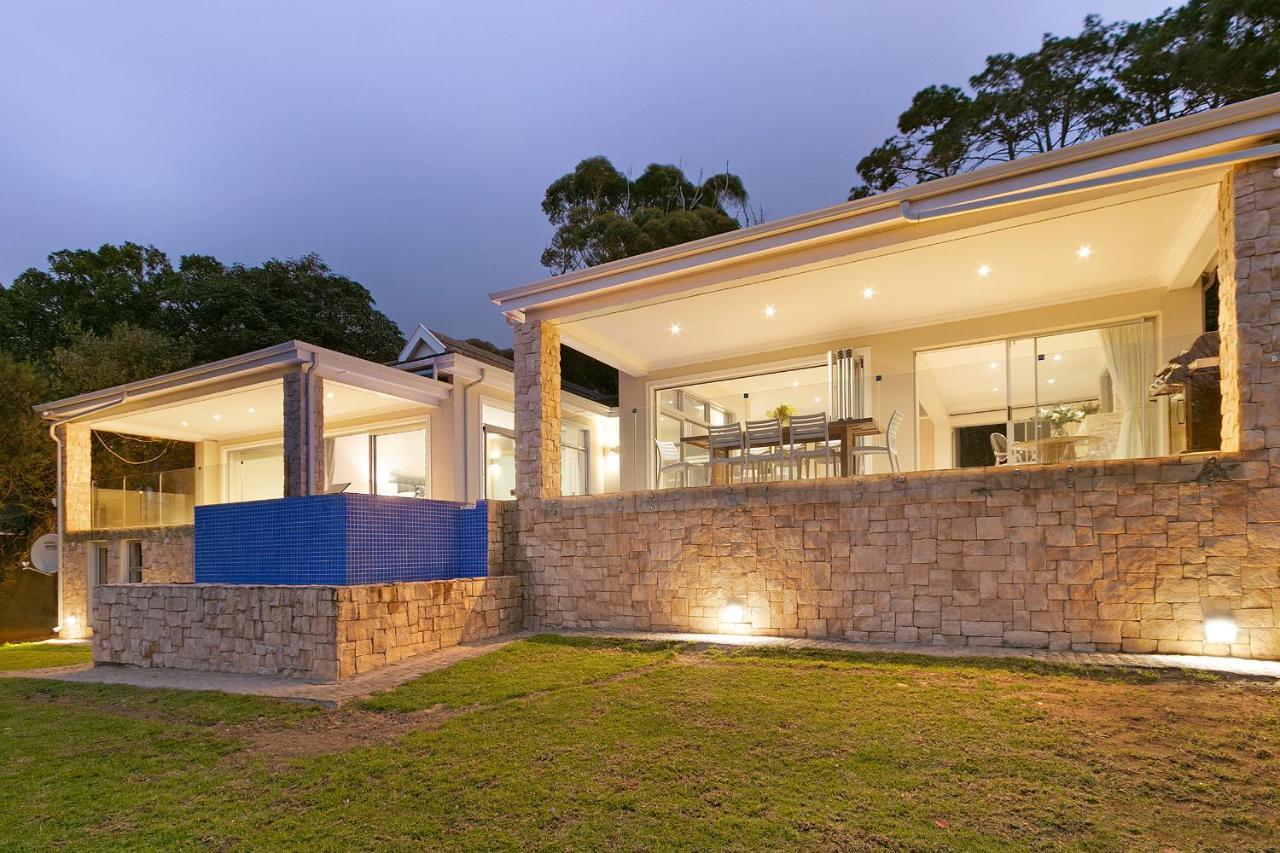 Luxury Serviced Mountain Villa In Constantia Kapstaden Exteriör bild
