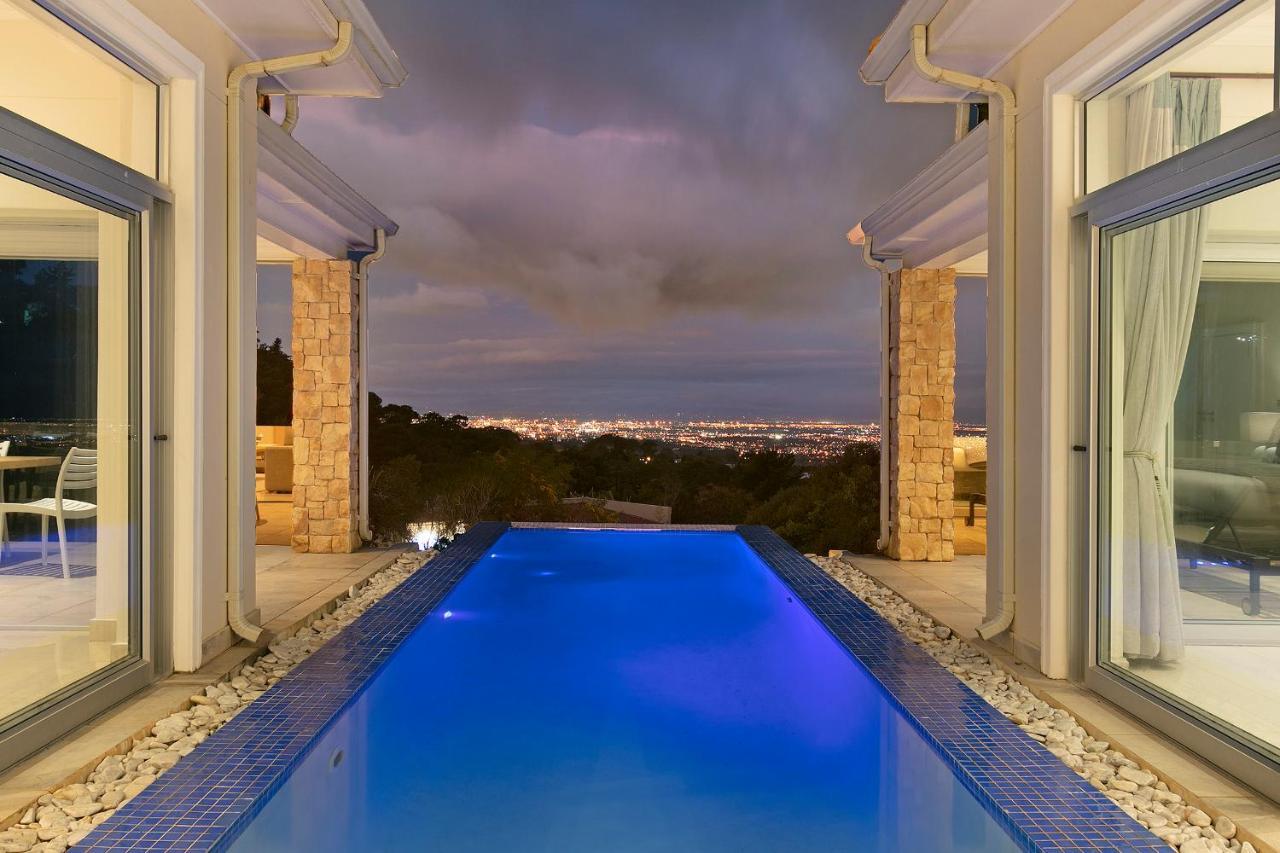 Luxury Serviced Mountain Villa In Constantia Kapstaden Exteriör bild