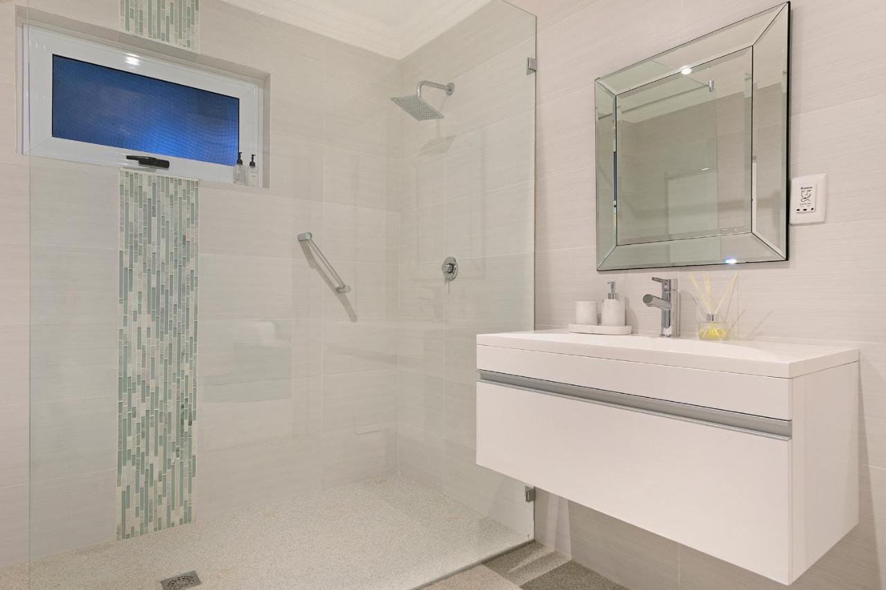 Luxury Serviced Mountain Villa In Constantia Kapstaden Exteriör bild